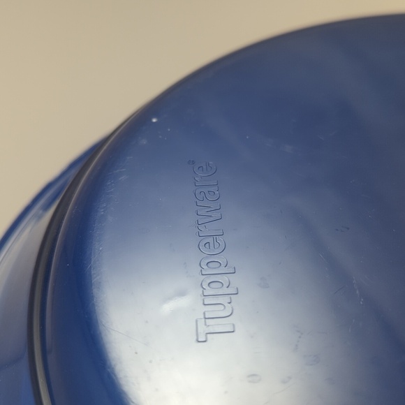 Tupperware®: set of two 1.5 L Sheerly Elegant bowls with seals - Picture 3 of 6